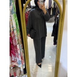 Linda pantolunlu takım
